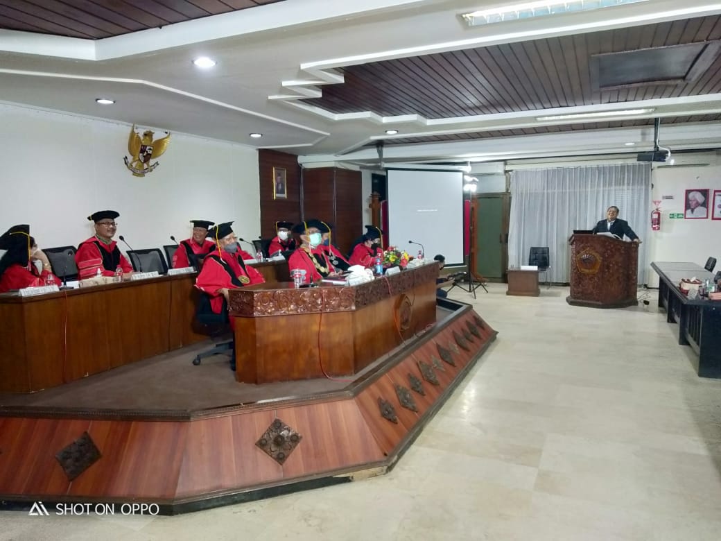 Ujian Terbuka Bambang Sudarmanto Fakultas Hukum Untag Surabaya