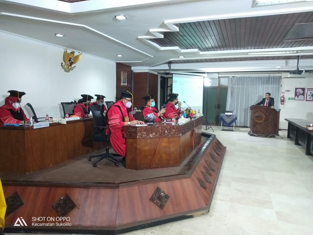 Ujian Terbuka Nur Kholik Fakultas Hukum Untag Surabaya