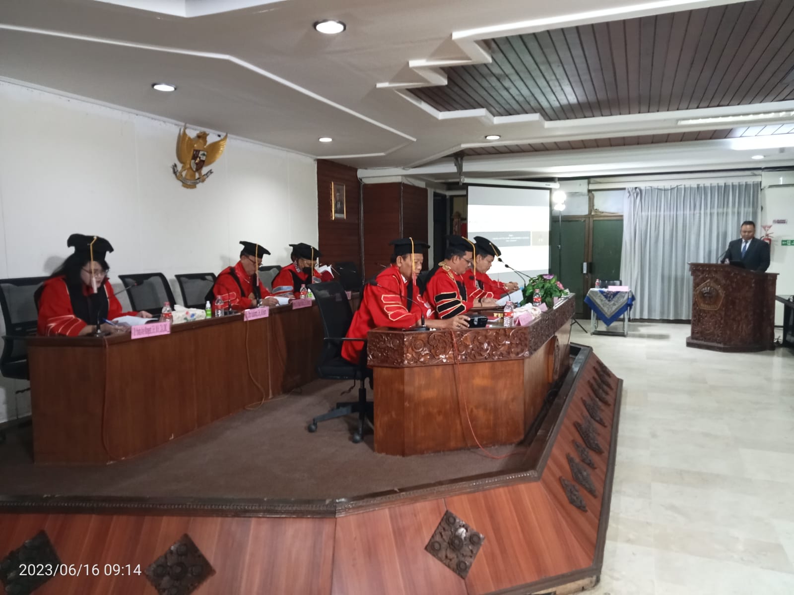 Ujian Terbuka I Dewa Agung Gede Mahardhika Martha Fakultas Hukum Untag Surabaya