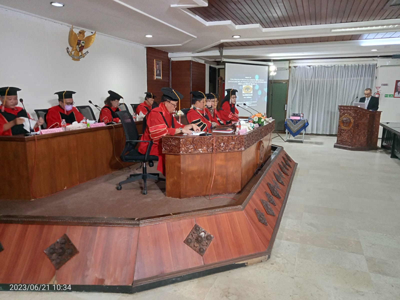 Ujian Terbuka Rachmad Saleh Fakultas Hukum Untag Surabaya